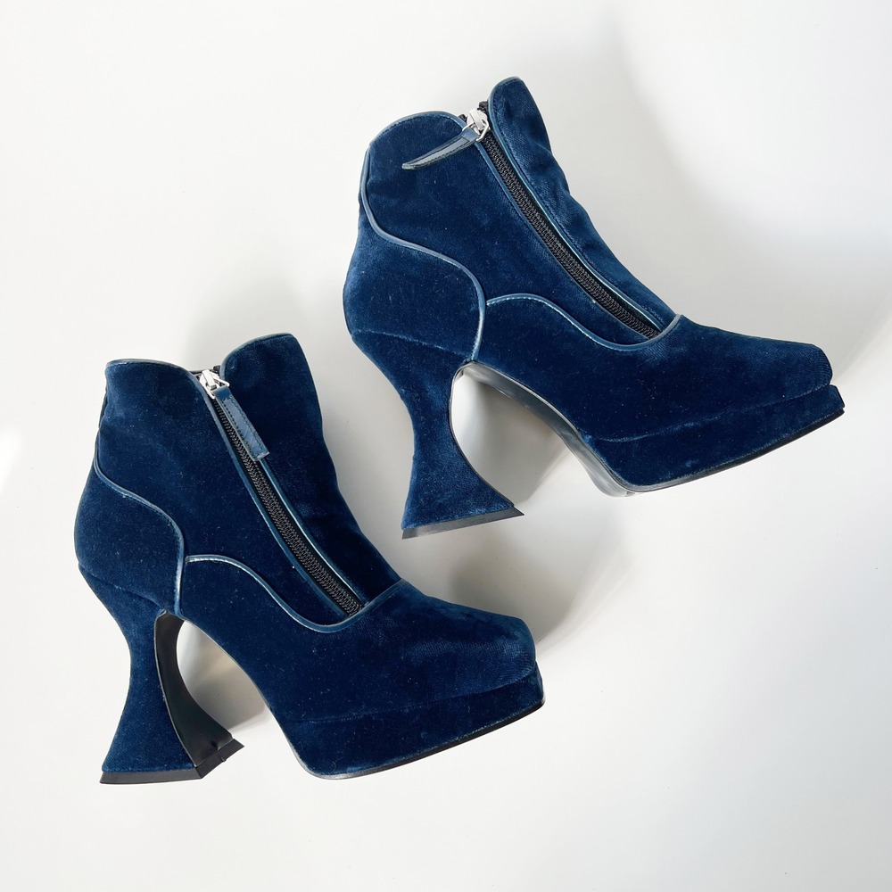 John Fluevog Ramona Munster Boots Size 9 Navy Blue Velvet Platform Flared Heel - Picture 3 of 10